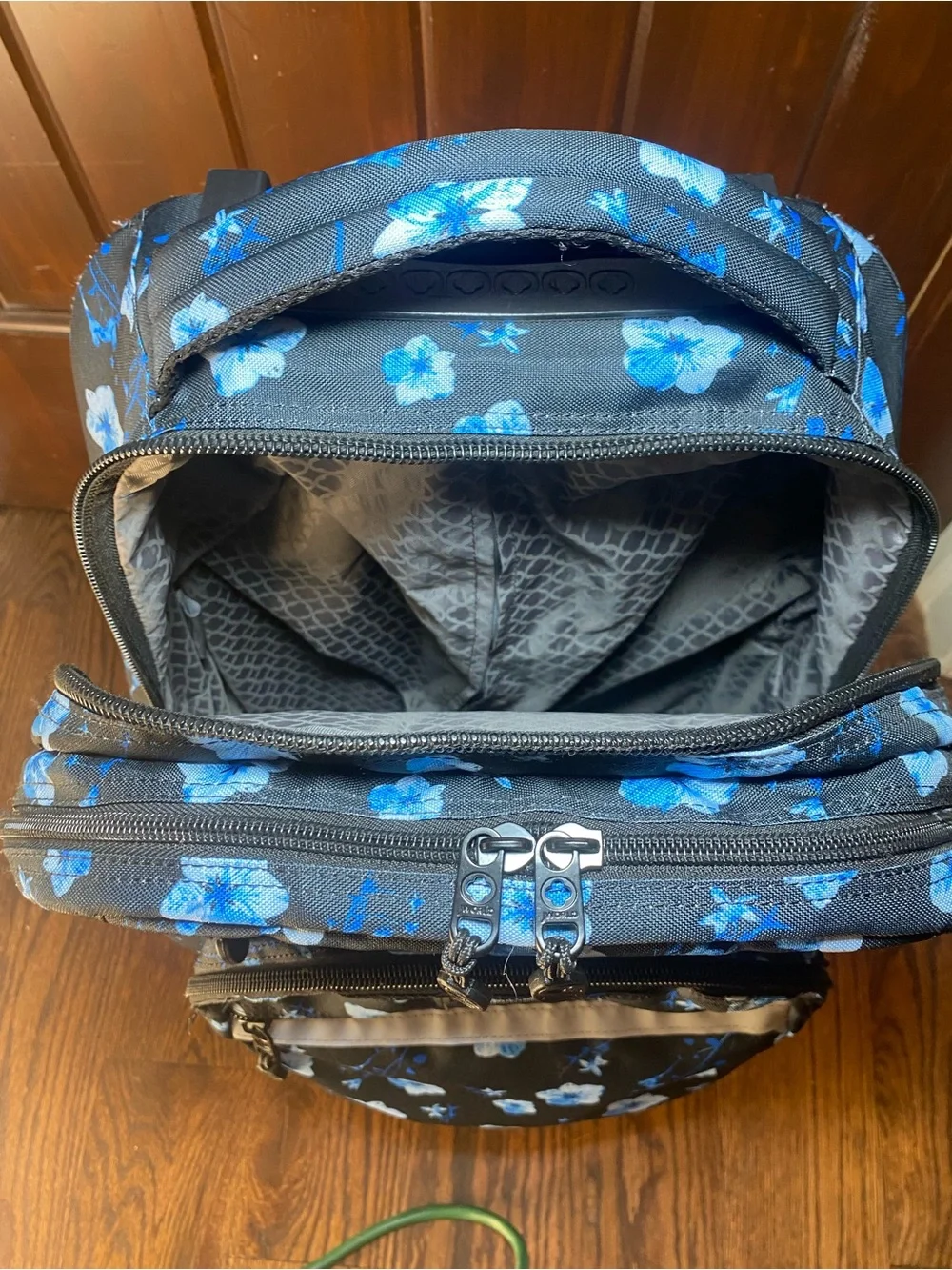 J World New York this bag
